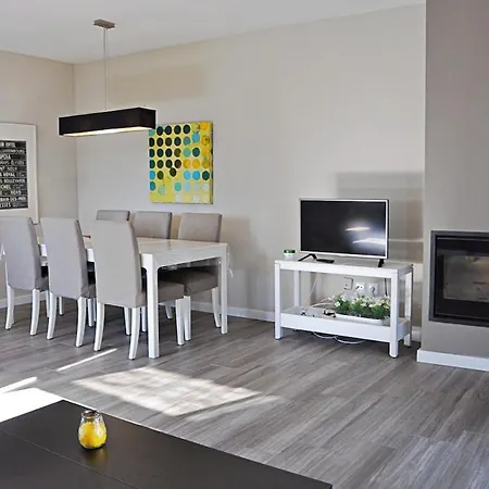 Holiday home Roda Bruc, Casa Con Piscina Privada!